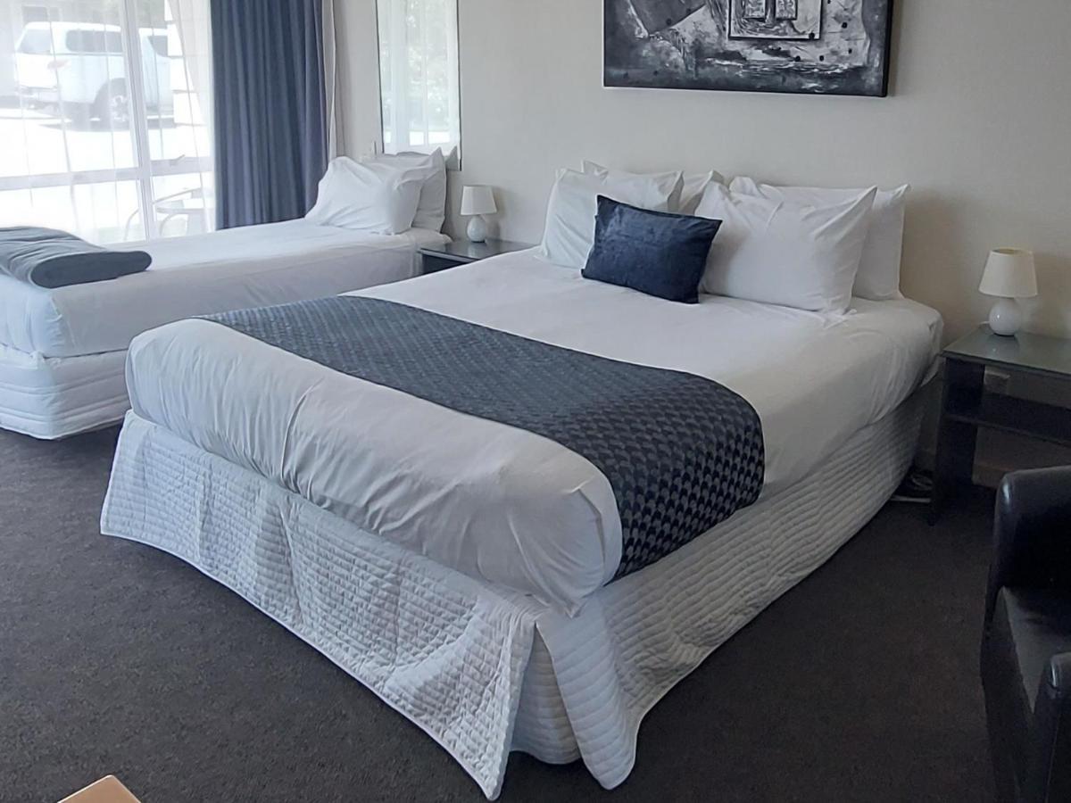 Dunstan 4* Cromwell