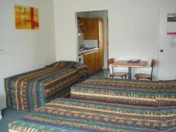 Dunstan Motel